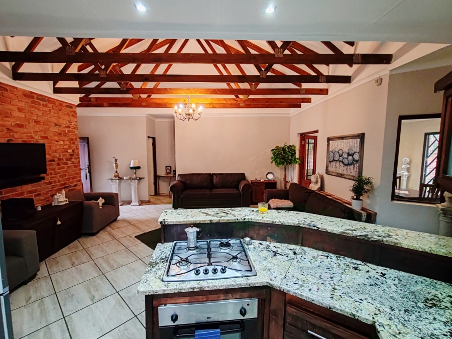 3 Bedroom Property for Sale in Mooivallei Park North West